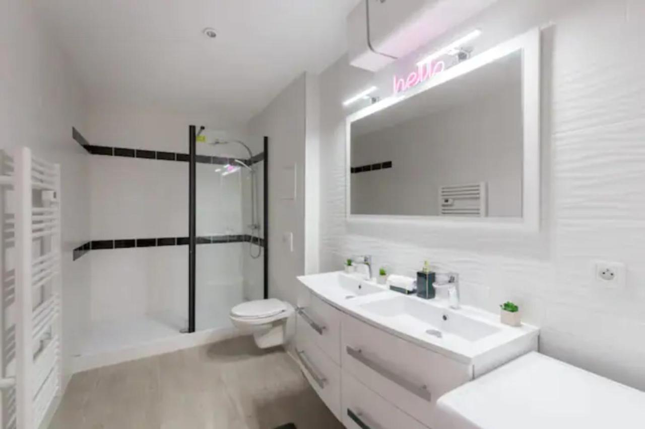 Suite Marilyn Monroe - 7P avec Jacuzzi Privé Montry Esterno foto