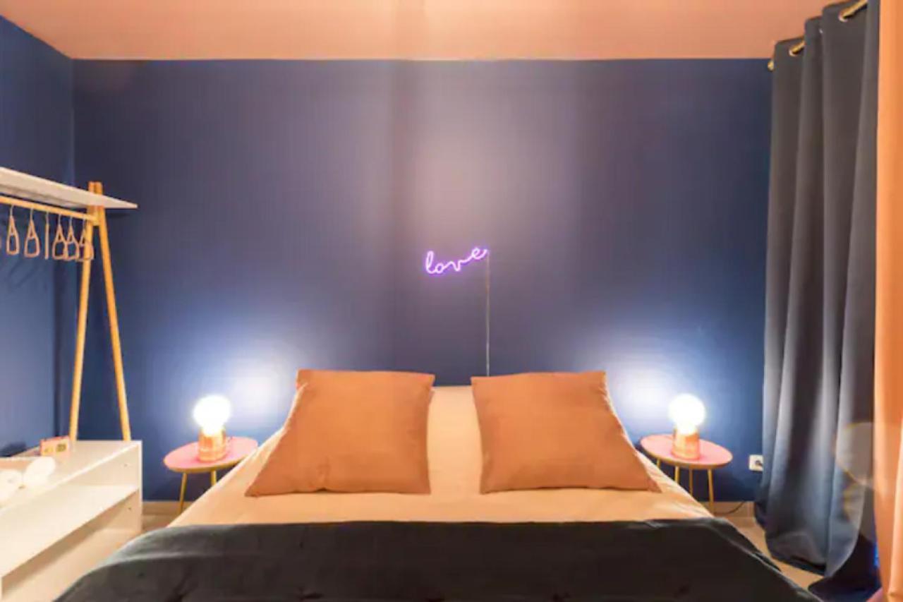 Suite Marilyn Monroe - 7P avec Jacuzzi Privé Montry Esterno foto