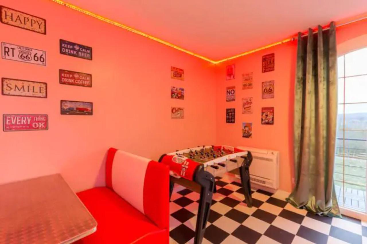 Suite Marilyn Monroe - 7P avec Jacuzzi Privé Montry Esterno foto