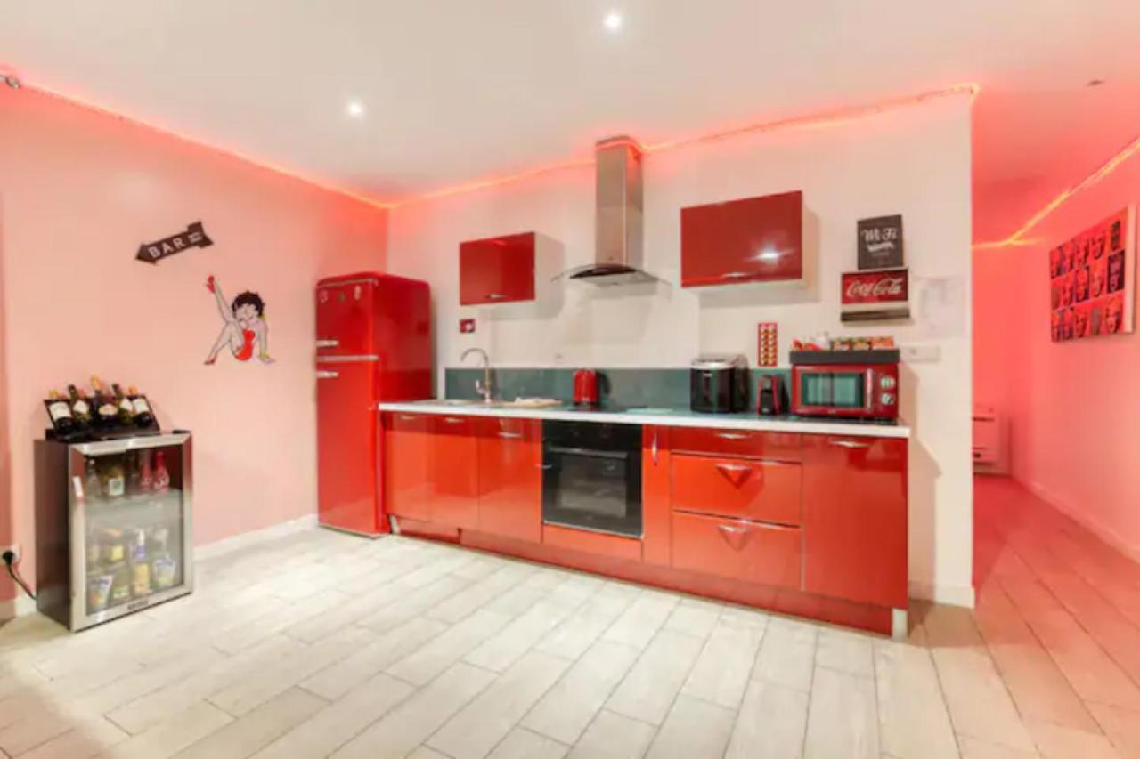 Suite Marilyn Monroe - 7P avec Jacuzzi Privé Montry Esterno foto